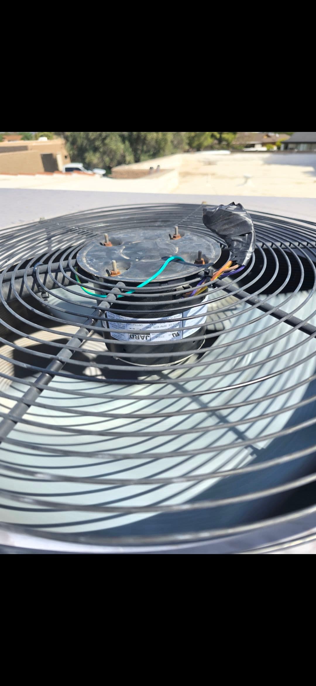 Gallery photos for 19-Year-Old A/C Unit Gets a Second Life with Same-Day Repair: Image #1