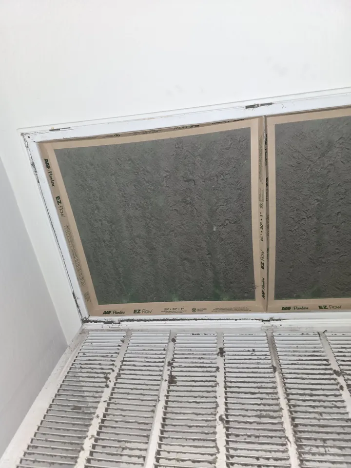 Return air grille open for a filter change
